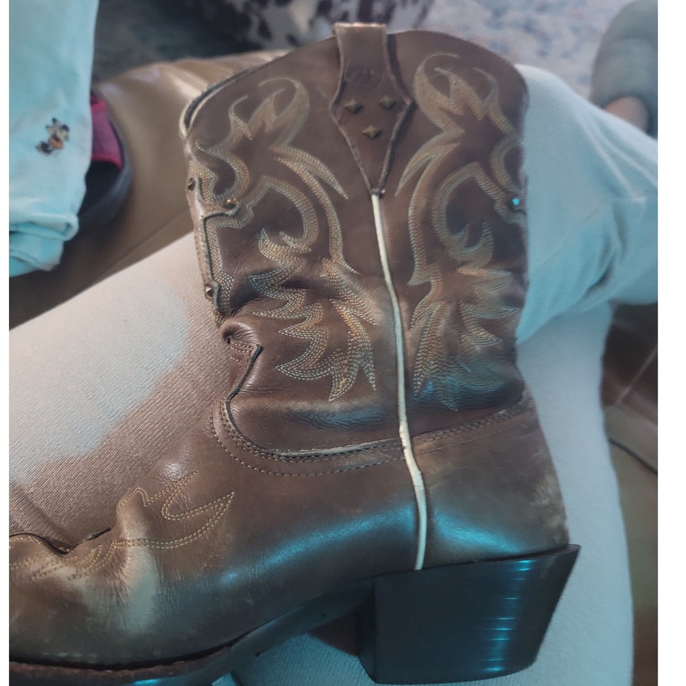 Ariat Cowgirl Crosses, Square‎ Toe Boots size 7B
